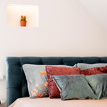 Stylish, Modern Apartment Near Vilnius Old Town Exterior foto